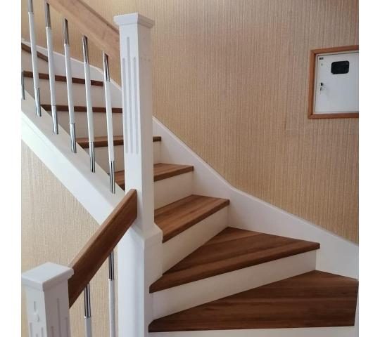 Фото 1 Лестница из сосны 2023